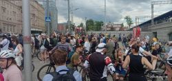 Он сказал — поехали! И махнул...